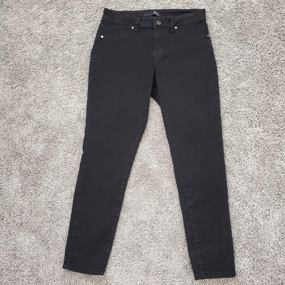1822 Black Stretchy Jeans